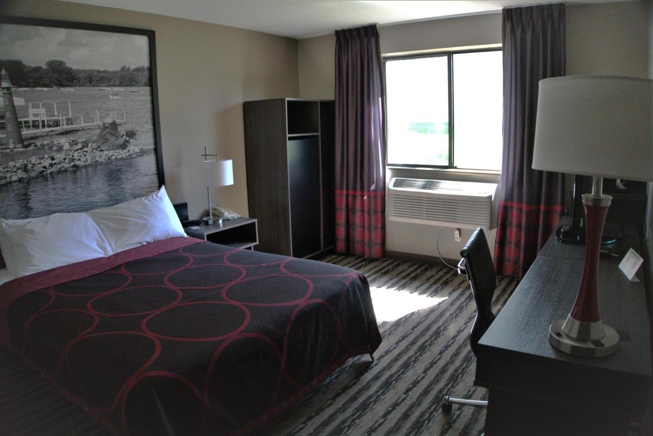 Super 8 By Wyndham Spirit Lake/Okoboji Exterior foto